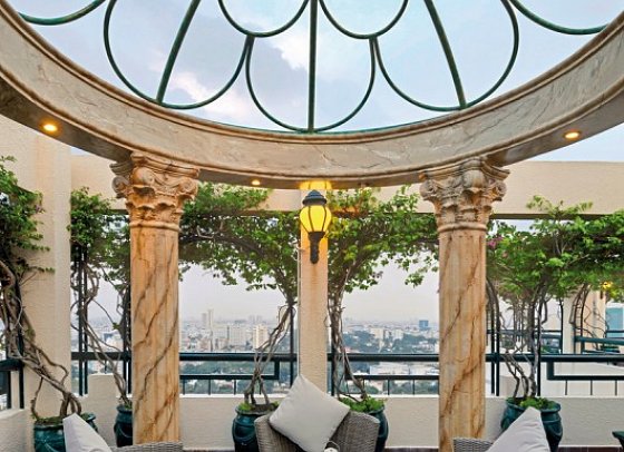 Windsor Plaza Hotel