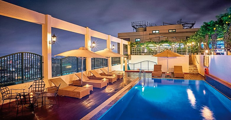 Windsor Plaza Hotel