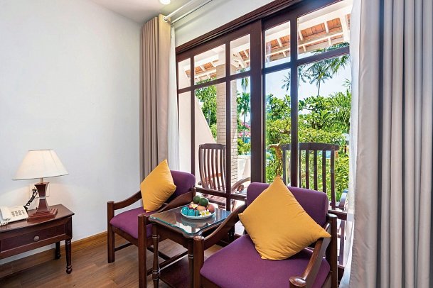 Hoang Ngoc Beach Resort - Wohnbeispiel Superior Pool View (Zimmercodierung USP)