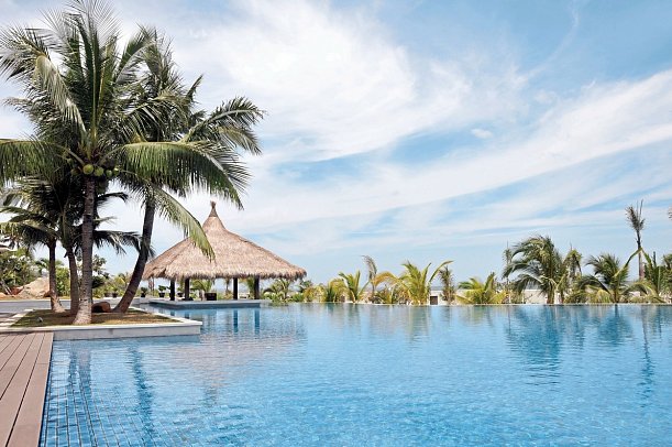 The Cliff Resort & Residences