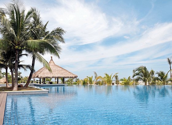 The Cliff Resort & Residences