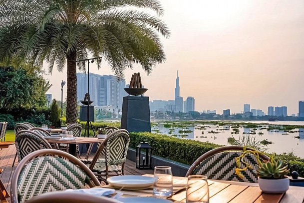 Mia Saigon - Luxury Boutique Hotel - Restaurant Kitchen By The River