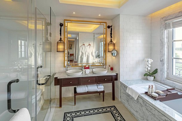 Mia Saigon - Luxury Boutique Hotel - Badbeispiel Mia Suite (Zimmercodierung WB1)