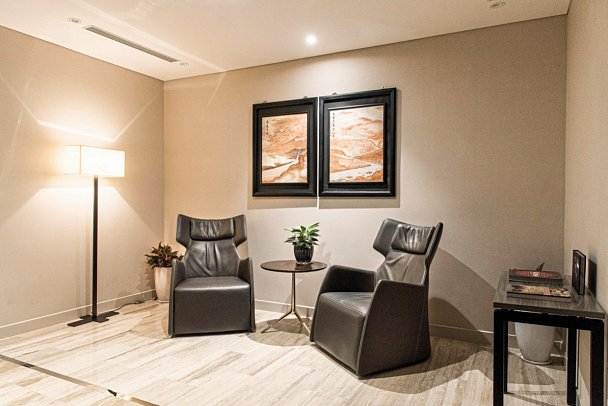 Sherwood Suites Saigon