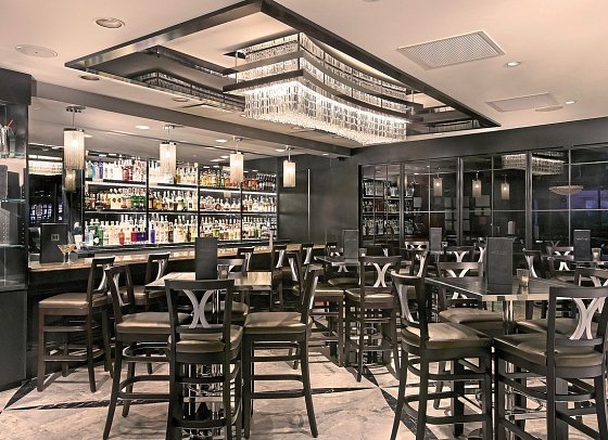 Mandarin Oriental, Singapore - Restaurant Bar