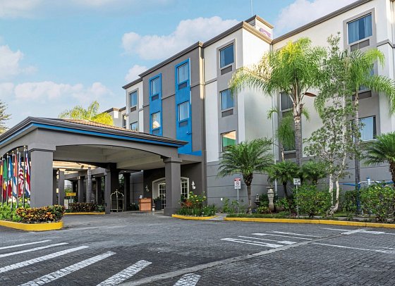 Sleep Inn Paseo Las Damas