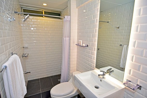 Hotel Auténtico - Badbeispiel (Zimmercodierung UG1)