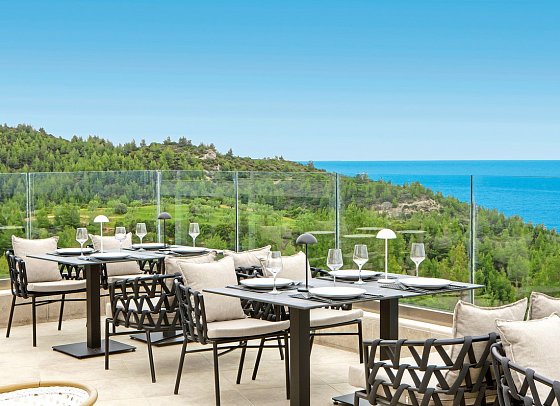 Ajul Luxury Hotel & Spa Resort