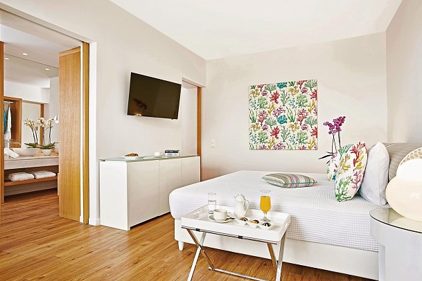 Domes Noruz Kassandra - Wohnbeispiel Juniorsuite seitl. Meerblick Ivory (Zimmercodierung JBN)