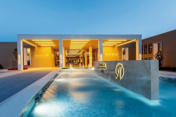 Ammoa Luxury Hotel & Spa Resort