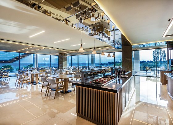 Ammoa Luxury Hotel & Spa Resort