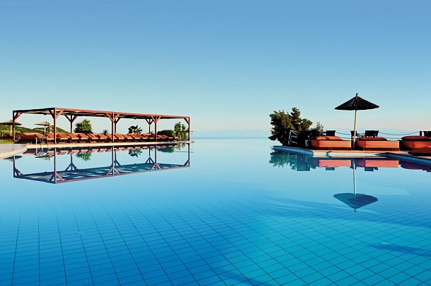 Alia Palace