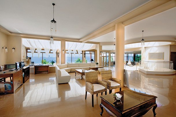 Alia Palace
