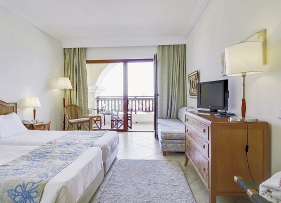 Aegean Melathron - Wohnbeispiel Juniorsuite Poolblick (Zimmercodierung JBP)