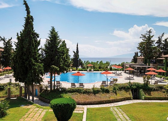 Simantro Resort