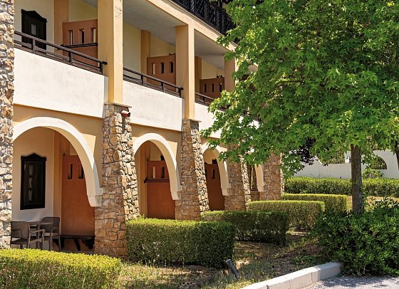 Simantro Resort