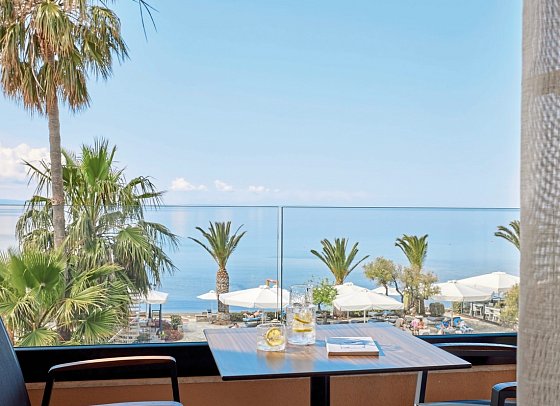 Anthemus Sea Beach Hotel & Spa