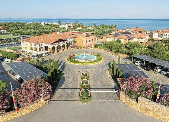 Anthemus Sea Beach Hotel & Spa