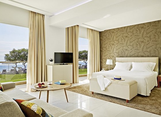Afitis Boutique-Hotel - Wohnbeispiel Juniorsuite Deluxe Meerblick (Zimmercodierung JDM)