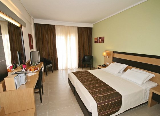 Lagomandra Hotel & Spa