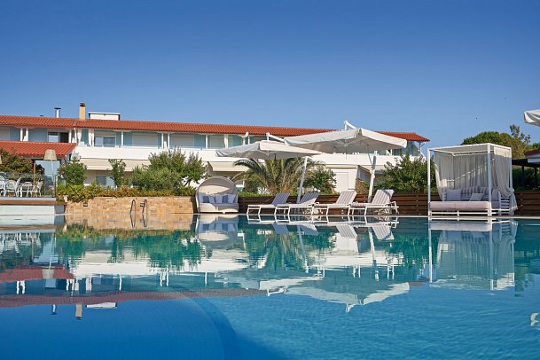 Antigoni Seaside Resort