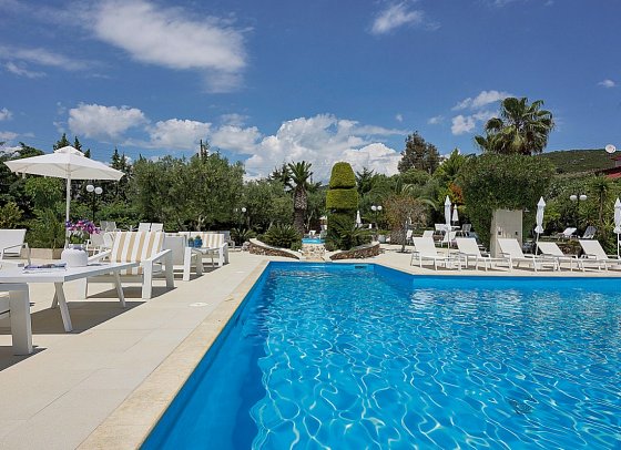 Glavas Inn