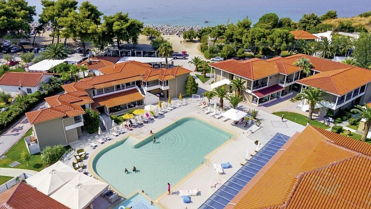 Lagomandra Beach Hotel