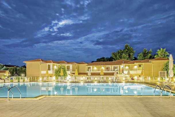 Lagomandra Beach Hotel