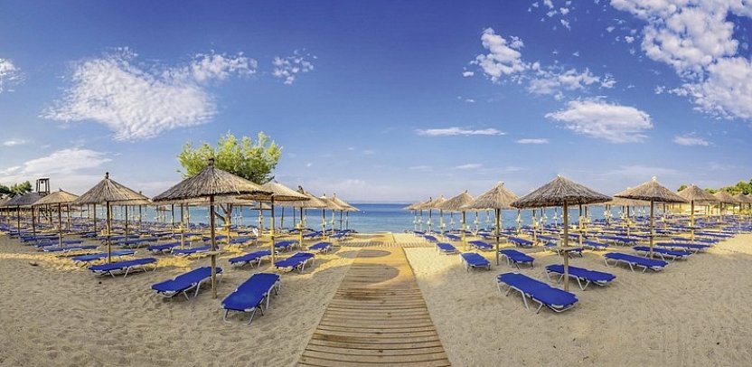 Lagomandra Beach Hotel
