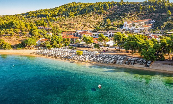 Lagomandra Beach Hotel