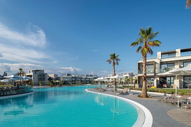 Portes Lithos Luxury Resort