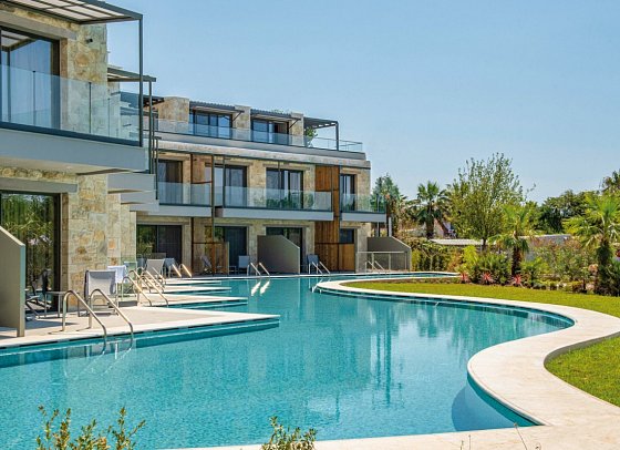 Portes Lithos Luxury Resort