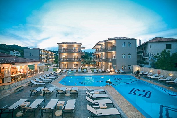 Royal Hotel and Suites