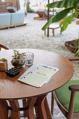 Royal Hotel and Suites - Olivo Beach-Bar