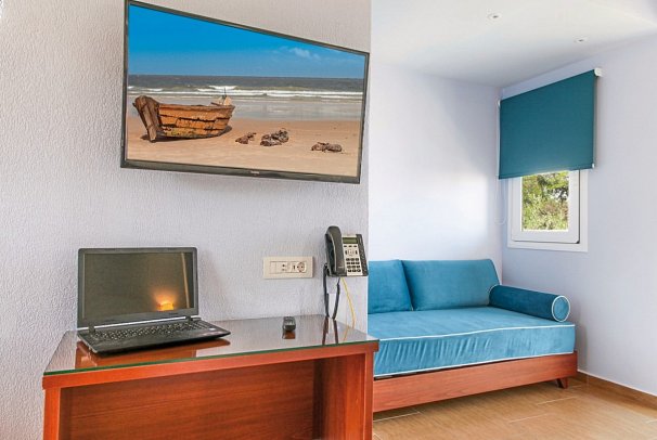 Royal Hotel and Suites - Wohnbeispiel Studio Deluxe Gartenblick (Zimmercodierung SDG)