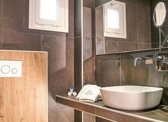 Royal Hotel and Suites - Wohnbeispiel Studio Deluxe Poolblick (Zimmercodierung SDP)