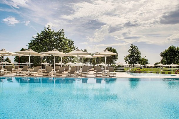 Olympian Bay Grand Resort