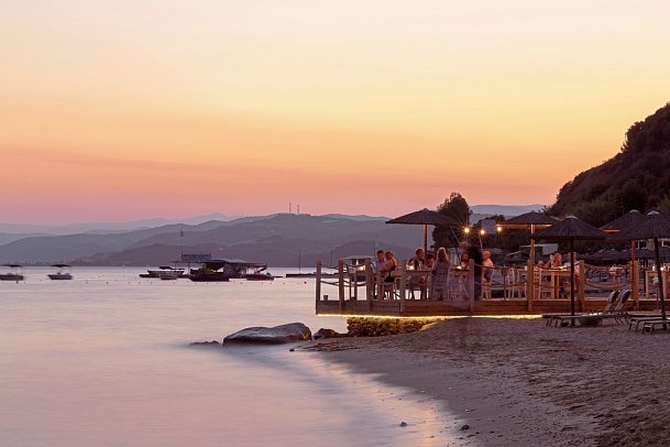 Eagles Palace - Armyra Restaurant