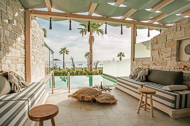 Blue Carpet Luxury Suites - Wohnbeispiel Suite Private Pool Seaview (Zimmercodierung WBR)