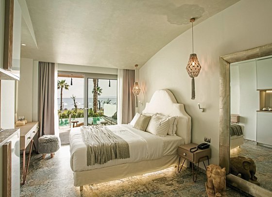 Blue Carpet Luxury Suites - Wohnbeispiel Suite Private Pool Seaview (Zimmercodierung WBR)