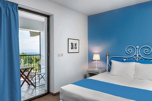Hotel Kriopigi - Wohnbeispiel Doppelzimmer Premium Seaview (Zimmercodierung DMM)