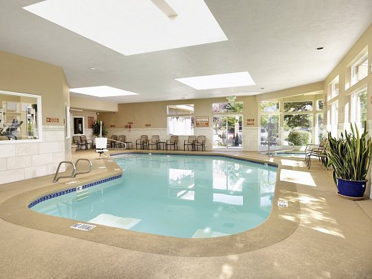 Crystal Inn Hotel & Suites Salt Lake City - Pool