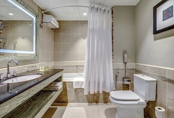 Hilton Salalah Resort - Beispiel Bad