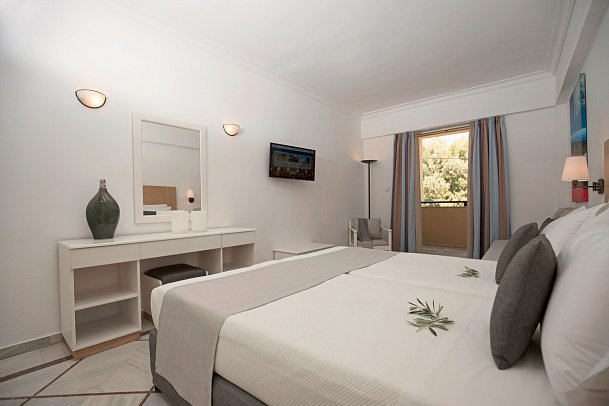 Samaina Inn - Wohnbeispiel Doppelzimmer Gartenblick (Zimmercodierung D1G)