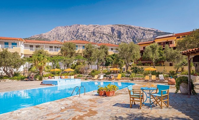 Limnionas Bay Village