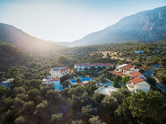 Limnionas Bay Village