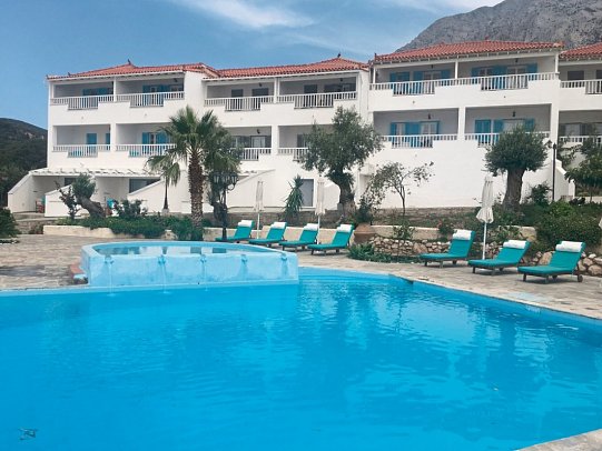 Limnionas Bay Village