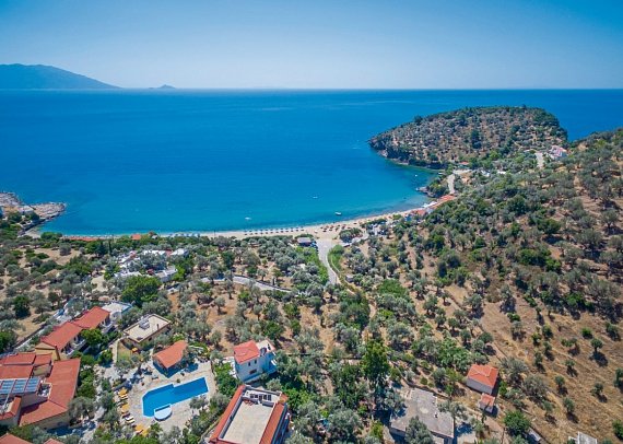 Limnionas Bay Village