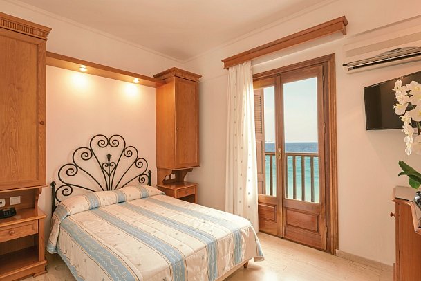 Olympia Beach - Wohnbeispiel Doppelzimmer Meerblick (Zimmercodierung D1M)