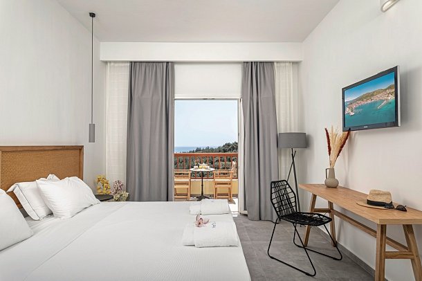 Naftilos Boutique Hotel - Wohnbeispiel Doppelzimmer Superior Meerblick (Zimmercodierung DSM)